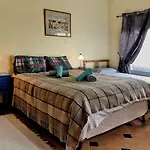 Casa Gaia Serpins